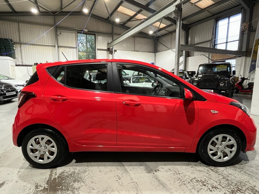 Used Hyundai i10 2018 for sale - 76304363: Photo 2