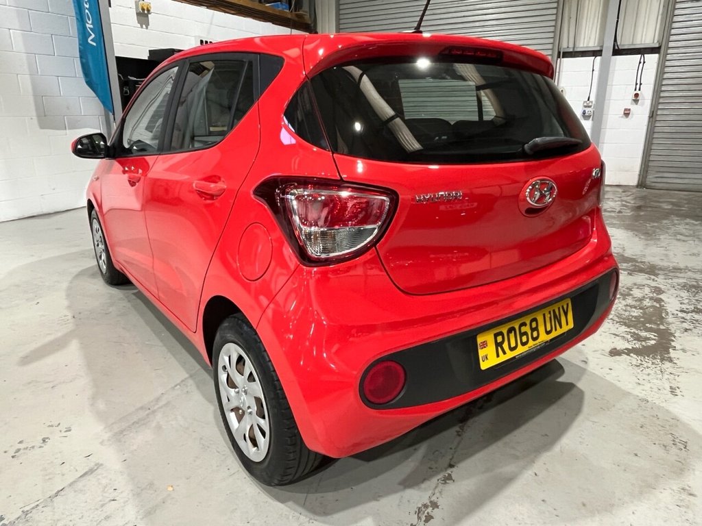 Used Hyundai i10 2018 for sale - 76304363: Photo 5