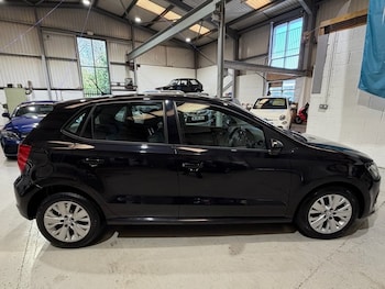 Used Volkswagen Polo 2014 for sale - 78401024: Photo