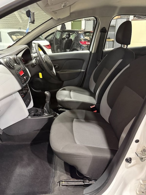 Used Dacia Sandero 2014 for sale - 75985843: Photo 14