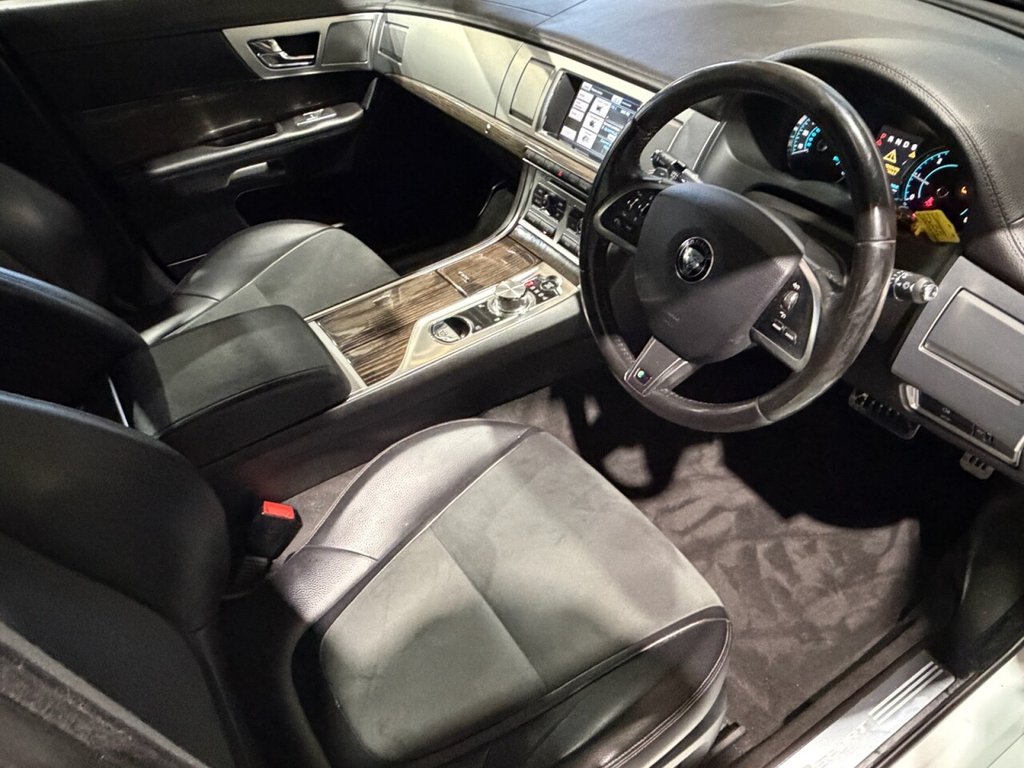 Used Jaguar XF 2014 for sale - 77463602: Photo 12