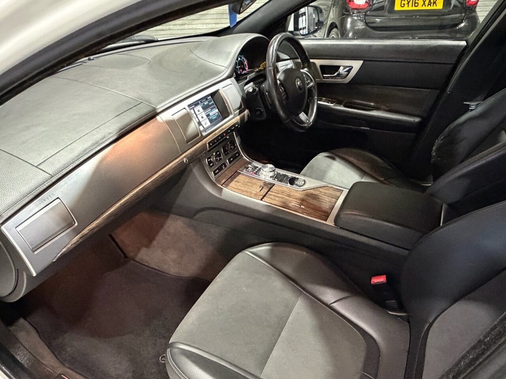 Used Jaguar XF 2014 for sale - 77463602: Photo 14