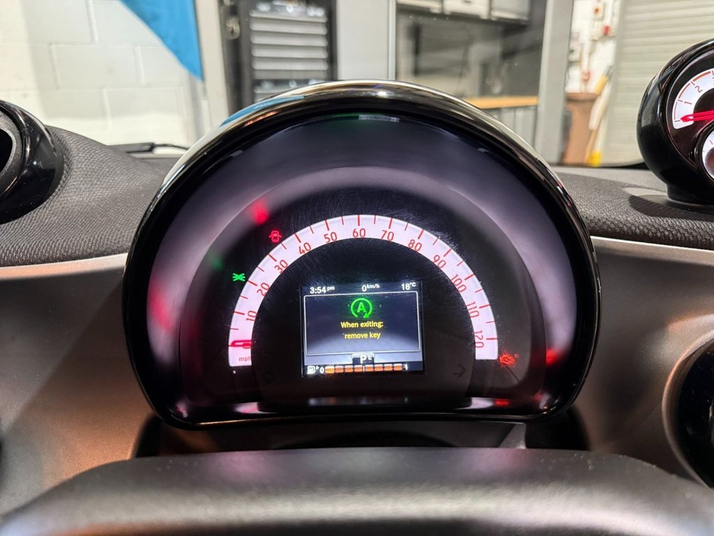 Used smart fortwo 2016 for sale - 76356779: Photo 23