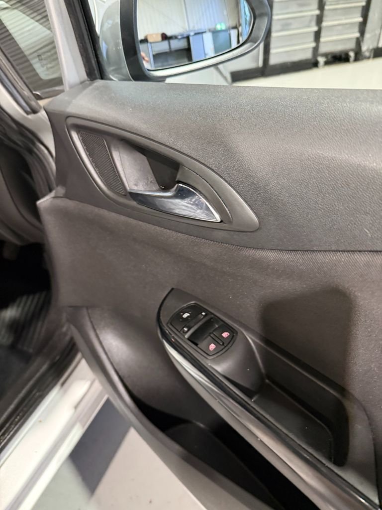 Used Vauxhall Corsa 2017 for sale - 77477264: Photo 27