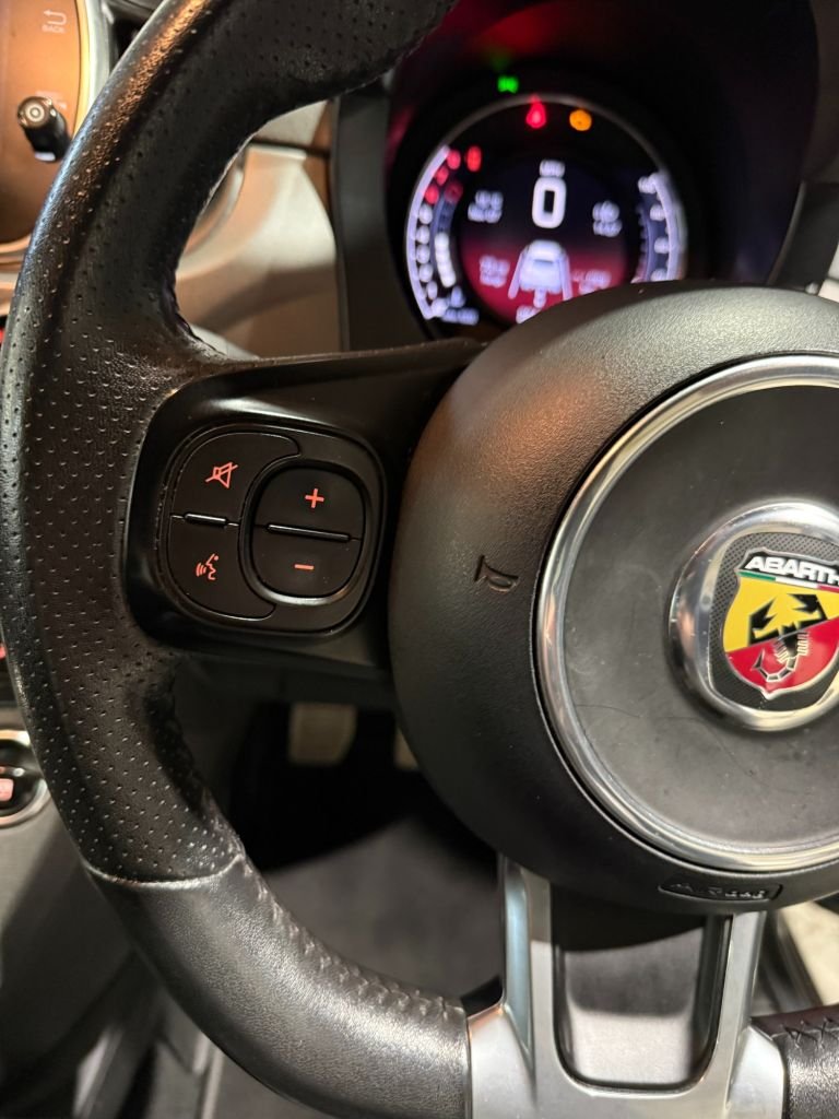 Used Abarth 595 2021 for sale - 76510255: Photo 17