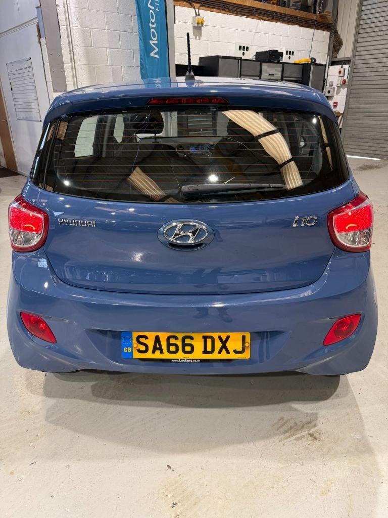 Used Hyundai i10 2016 for sale - 77952963: Photo 4