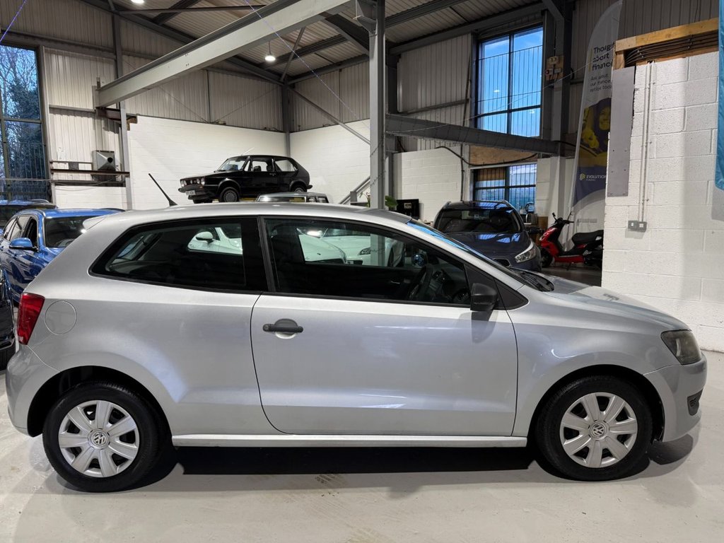 Used Volkswagen Polo 2010 for sale - 77369844: Photo 2