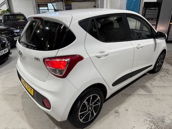 Used Hyundai i10 2017 for sale - 75716261: Photo