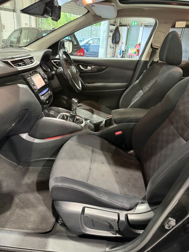 Used Nissan Qashqai 2015 for sale - 77835870: Photo 13