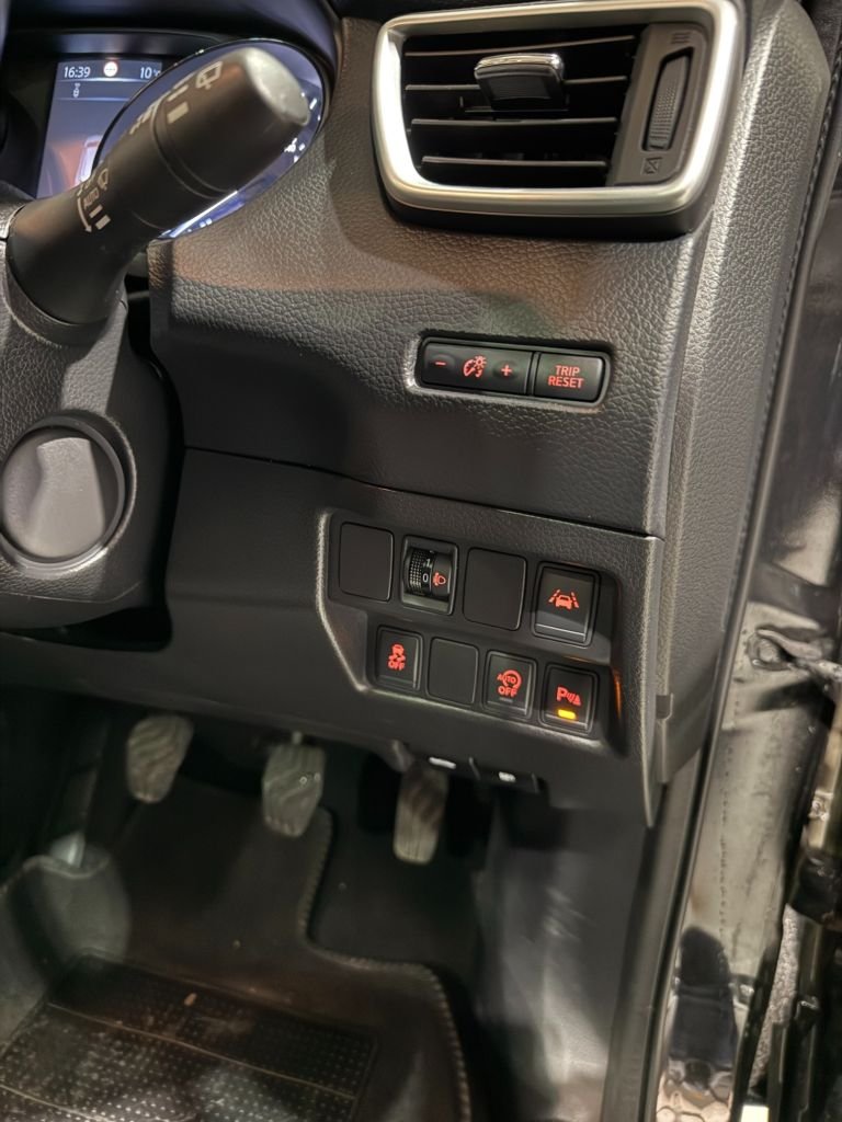 Used Nissan Qashqai 2015 for sale - 77835870: Photo 22