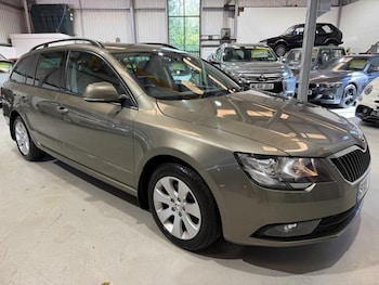 Used Skoda Superb 2014 for sale - 78413953: Photo