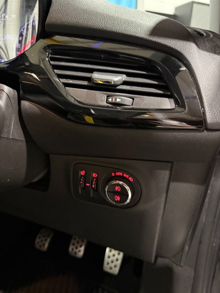 Used Vauxhall Corsa 2015 for sale - 77508007: Photo 29