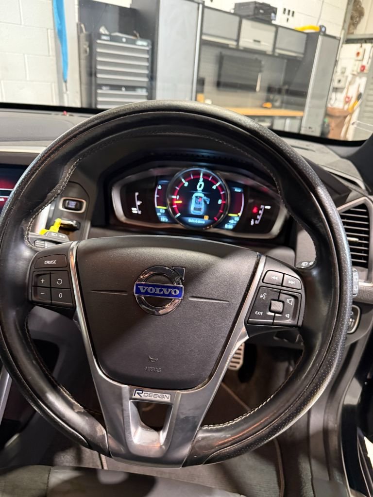 Used Volvo XC60 2014 for sale - 76570490: Photo 19