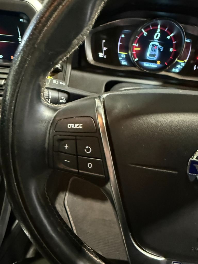 Used Volvo XC60 2014 for sale - 76570490: Photo 20