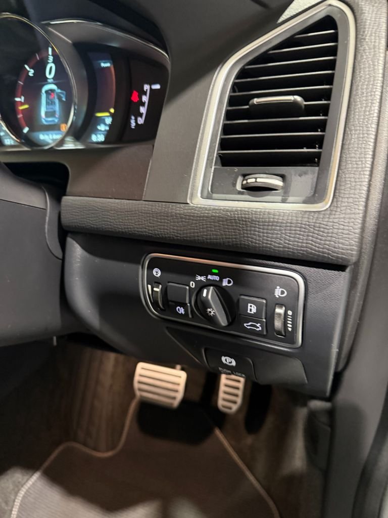 Used Volvo XC60 2014 for sale - 76570490: Photo 31