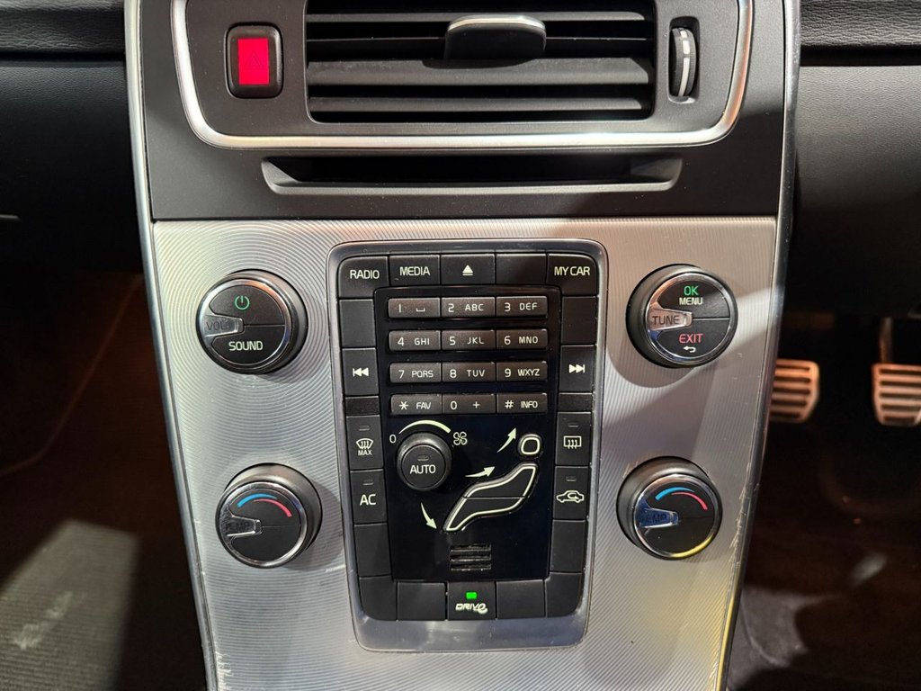 Used Volvo V60 2012 for sale - 76642189: Photo 19