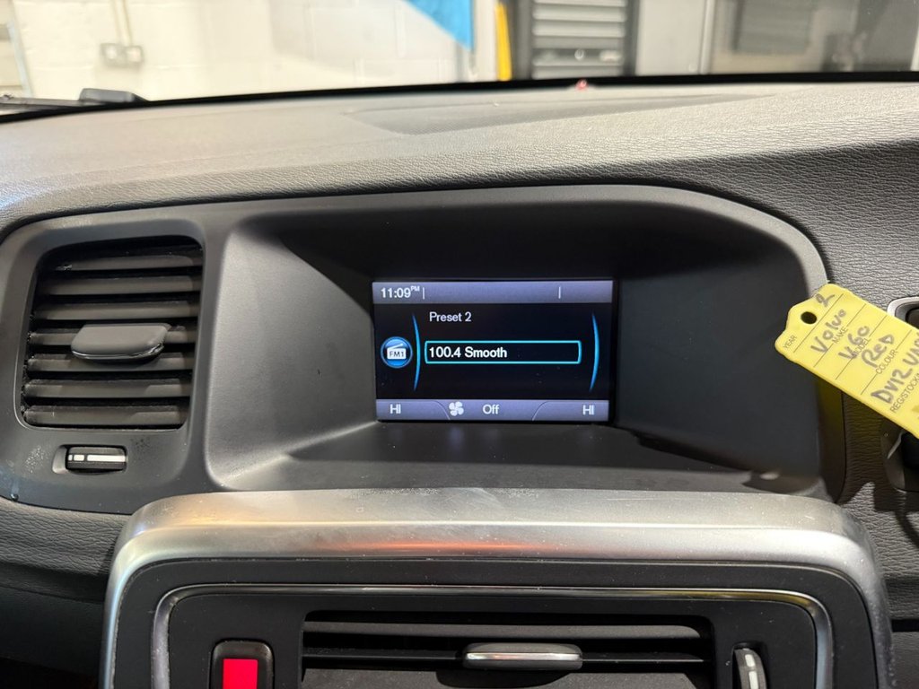 Used Volvo V60 2012 for sale - 76642189: Photo 20