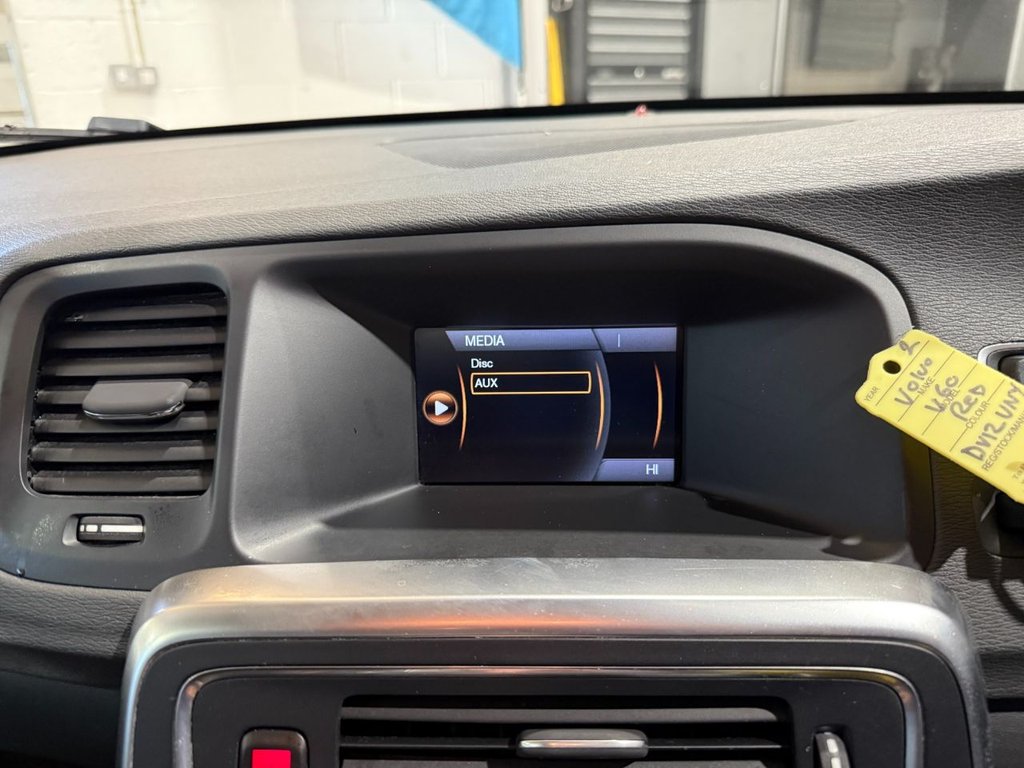 Used Volvo V60 2012 for sale - 76642189: Photo 21