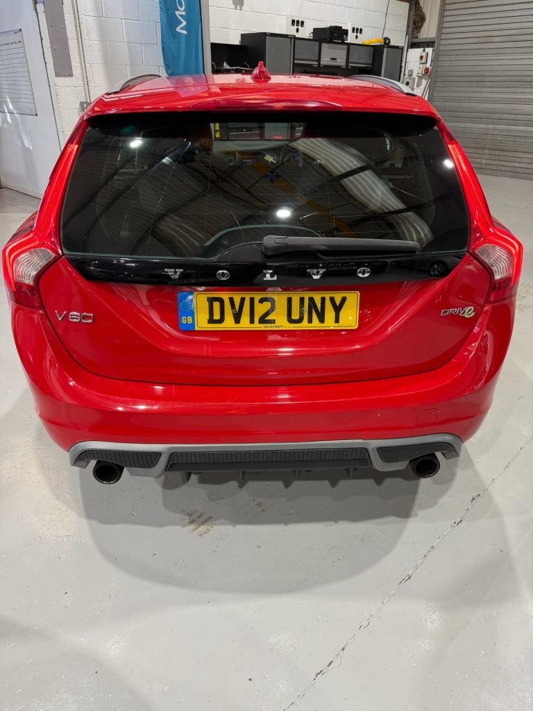 Used Volvo V60 2012 for sale - 76642189: Photo 4