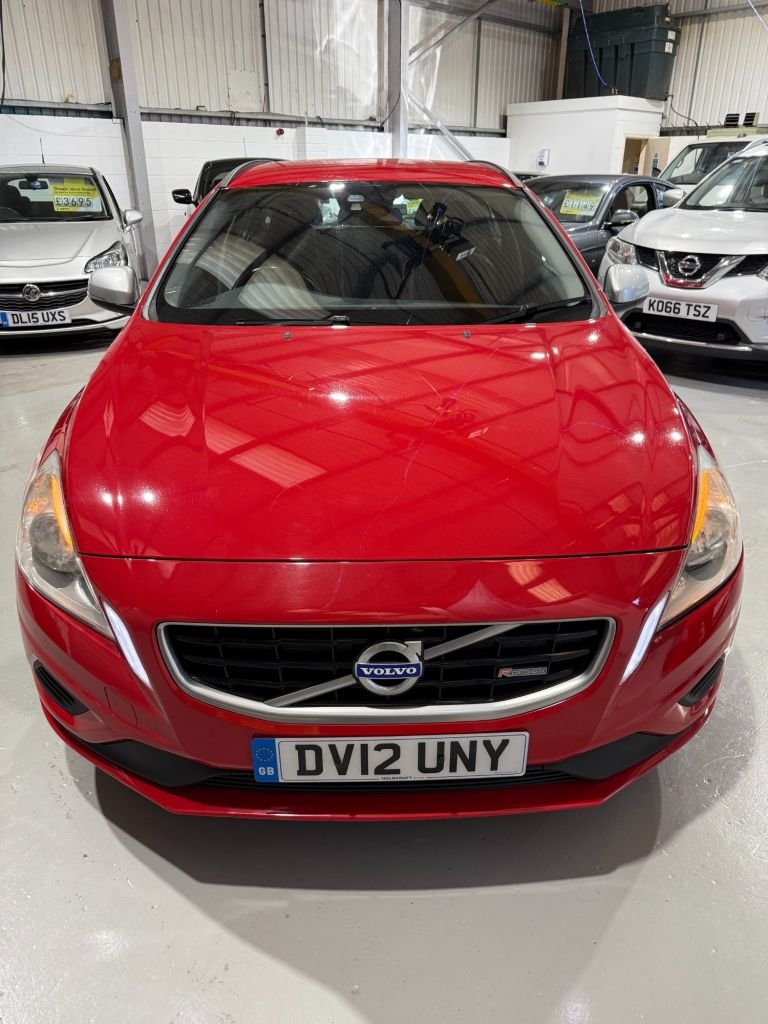 Used Volvo V60 2012 for sale - 76642189: Photo 8