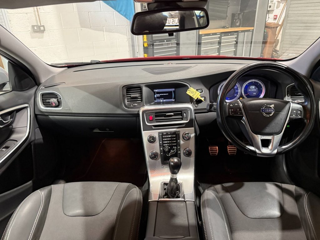 Used Volvo V60 2012 for sale - 76642189: Photo 9