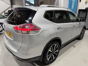 Used Nissan X-Trail 2017 for sale - 76604588: Photo