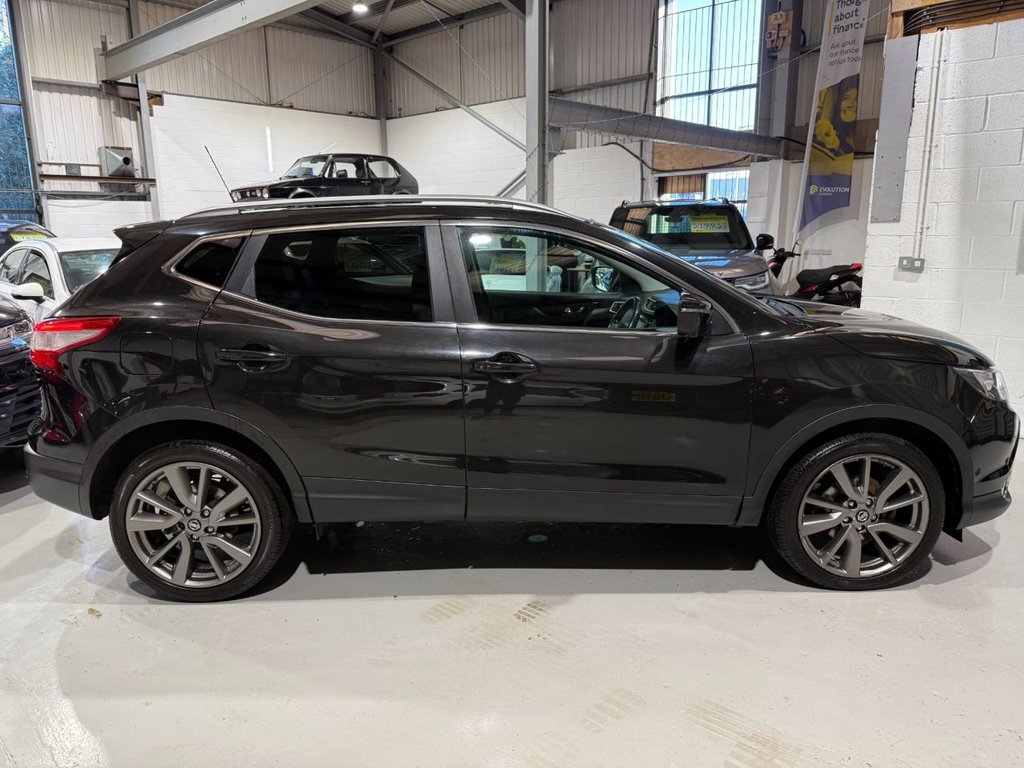Used Nissan Qashqai 2014 for sale - 77236370: Photo 2