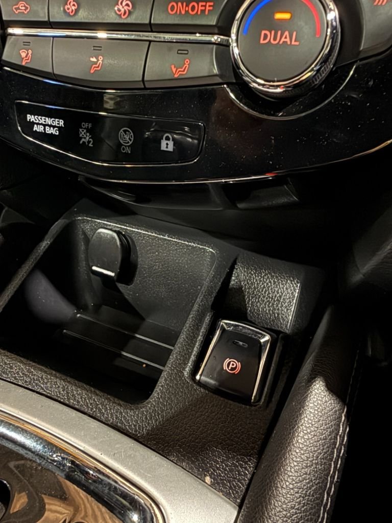 Used Nissan Qashqai 2014 for sale - 77236370: Photo 28