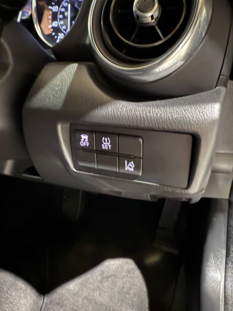 Used Mazda MX-5 2015 for sale - 76496321: Photo 26