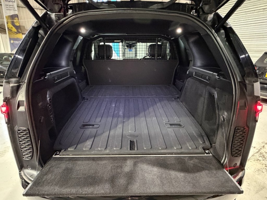 Used Land Rover Discovery 2024 for sale - 76973676: Photo 10