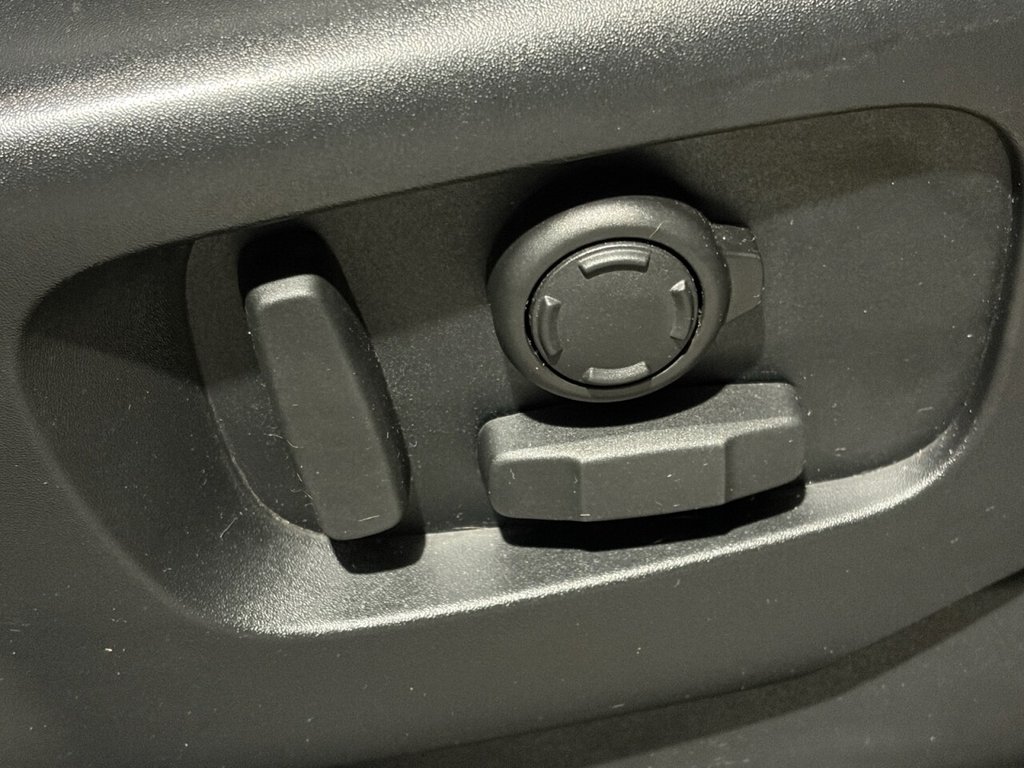 Used Land Rover Discovery 2024 for sale - 76973676: Photo 33