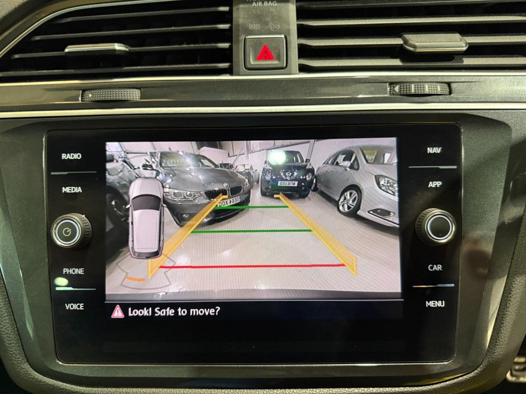 Used Volkswagen Tiguan 2017 for sale - 76642637: Photo 25