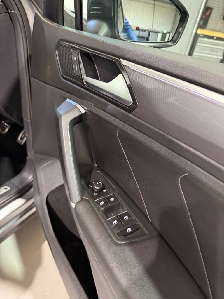 Used Volkswagen Tiguan 2017 for sale - 76642637: Photo 38