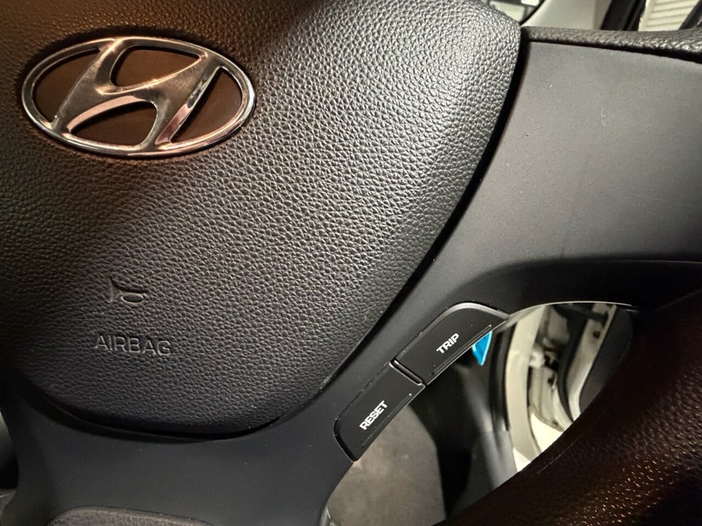 Used Hyundai i10 2018 for sale - 76950389: Photo 19