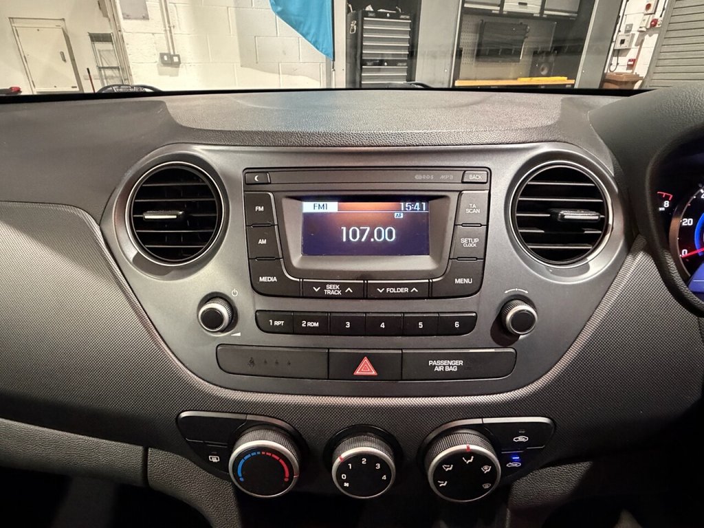 Used Hyundai i10 2018 for sale - 76950389: Photo 21