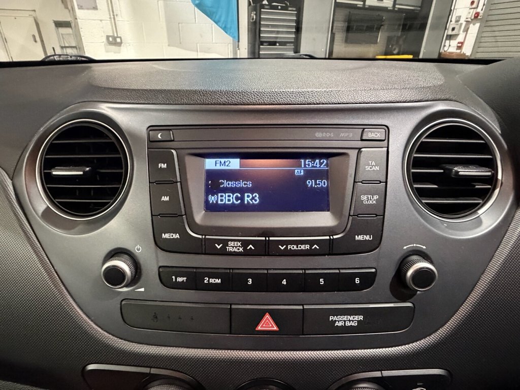 Used Hyundai i10 2018 for sale - 76950389: Photo 23