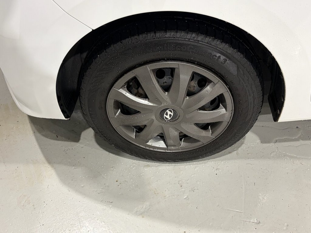 Used Hyundai i10 2018 for sale - 76950389: Photo 9