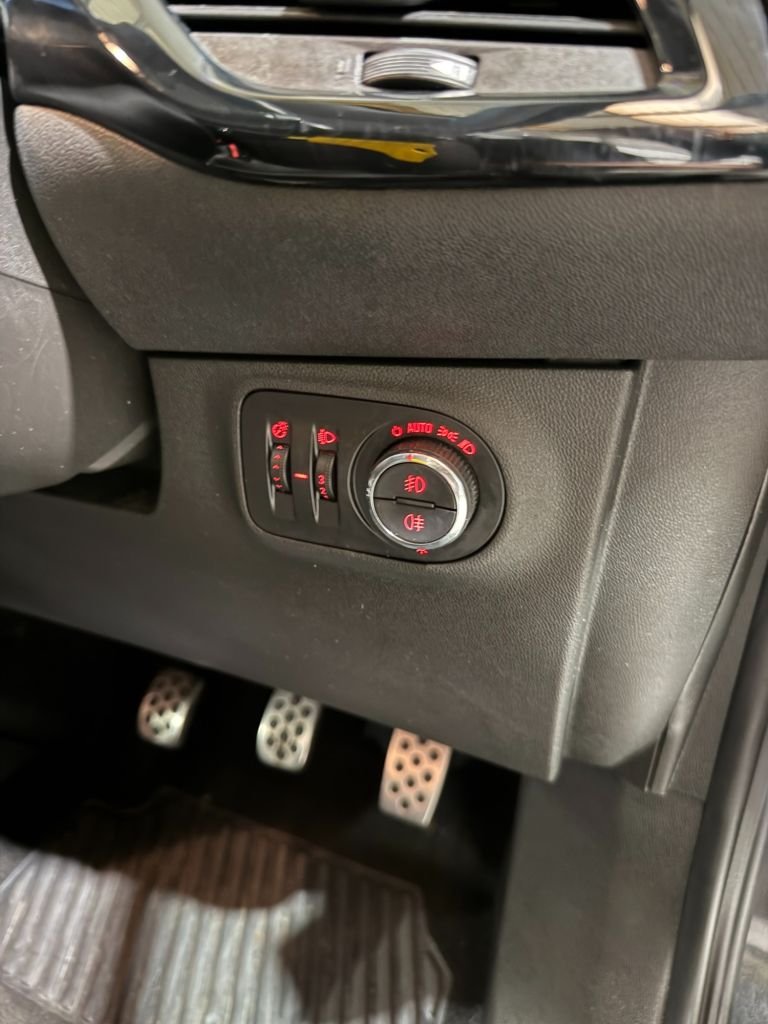 Used Vauxhall Corsa 2015 for sale - 77764827: Photo 29