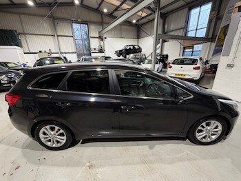 Used Kia Ceed 2015 for sale - 77451960: Photo