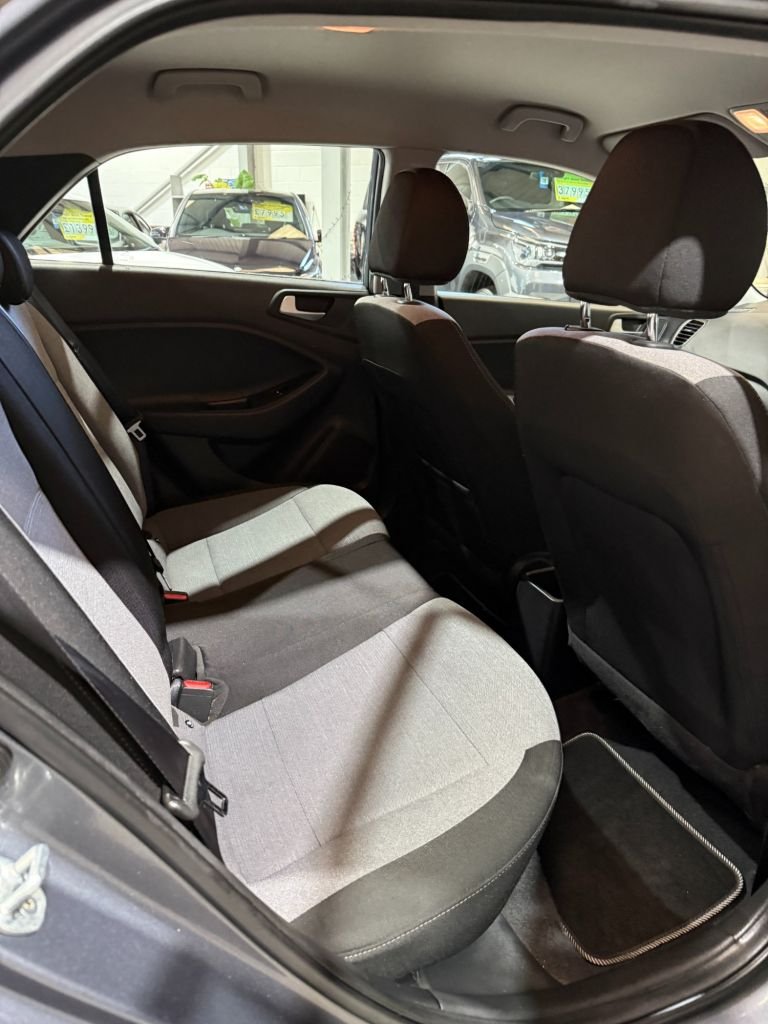 Used Hyundai i20 2016 for sale - 76038773: Photo 14