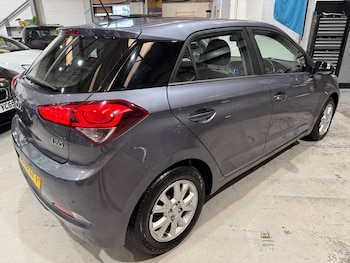 Used Hyundai i20 2016 for sale - 76038773: Photo