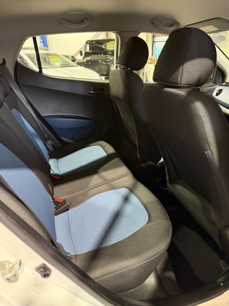 Used Hyundai i10 2015 for sale - 76510097: Photo 12