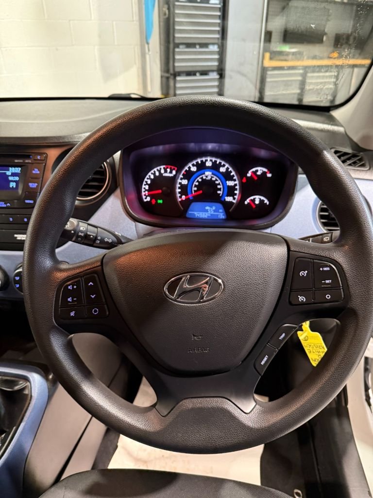 Used Hyundai i10 2015 for sale - 76510097: Photo 15