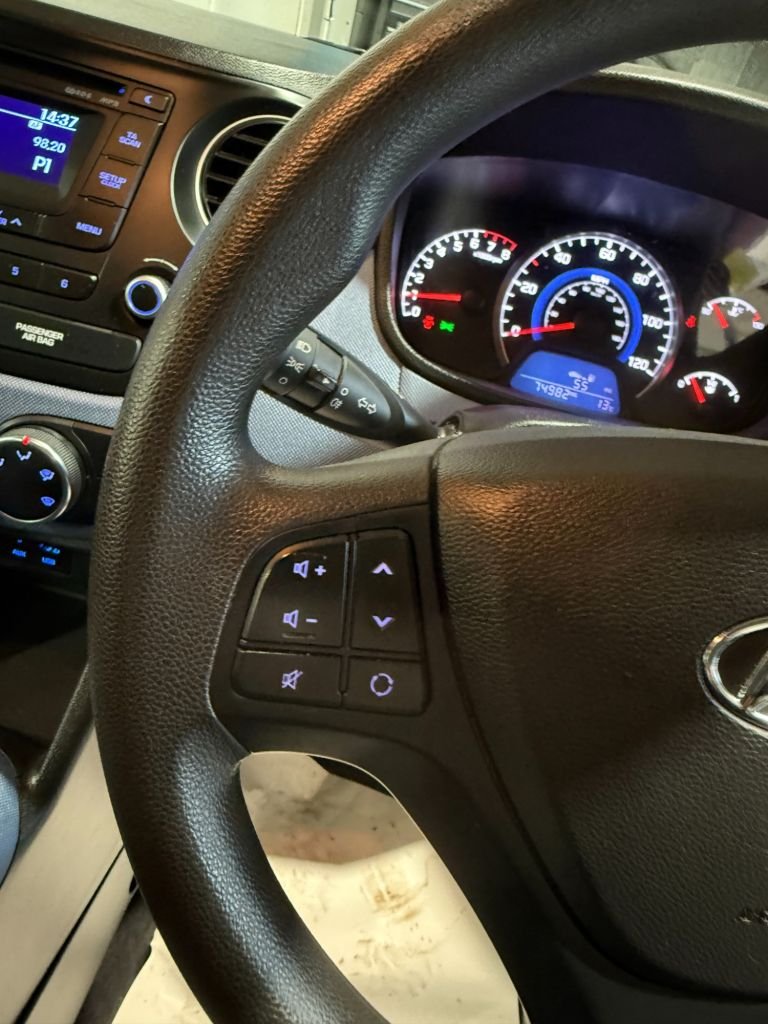 Used Hyundai i10 2015 for sale - 76510097: Photo 16