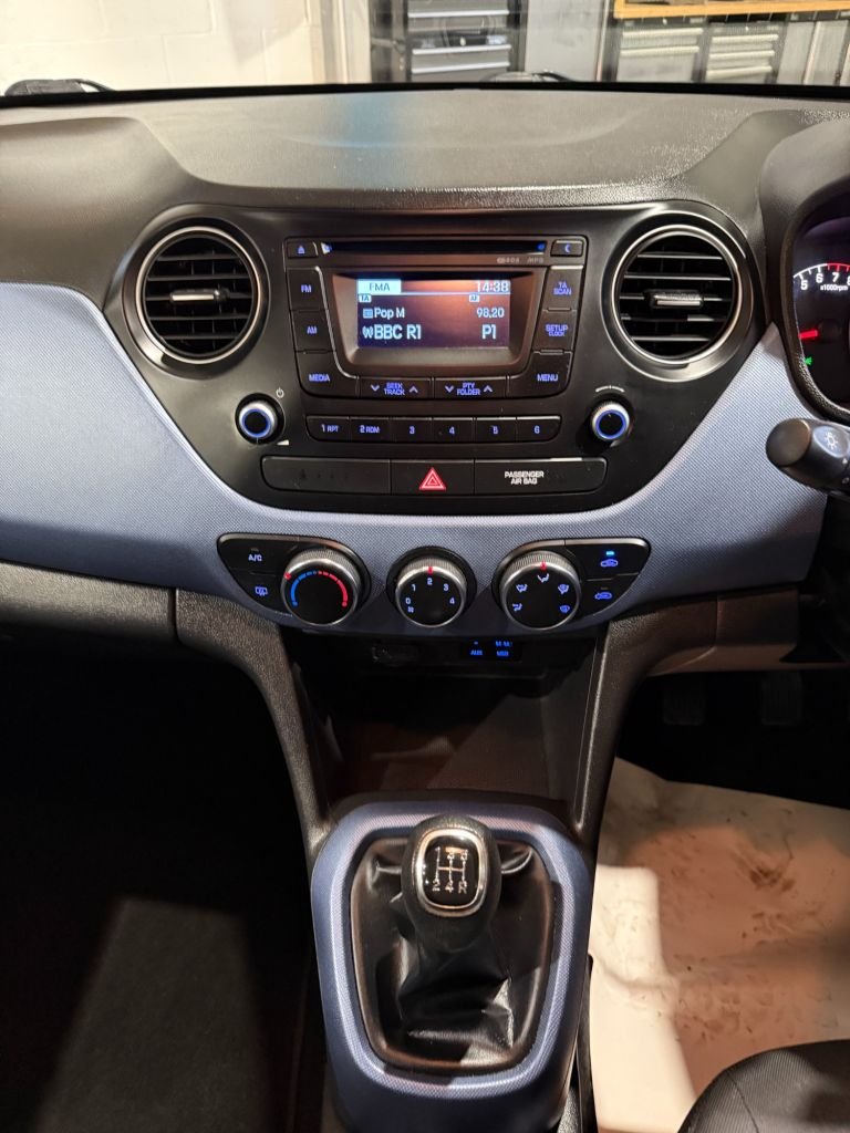 Used Hyundai i10 2015 for sale - 76510097: Photo 18