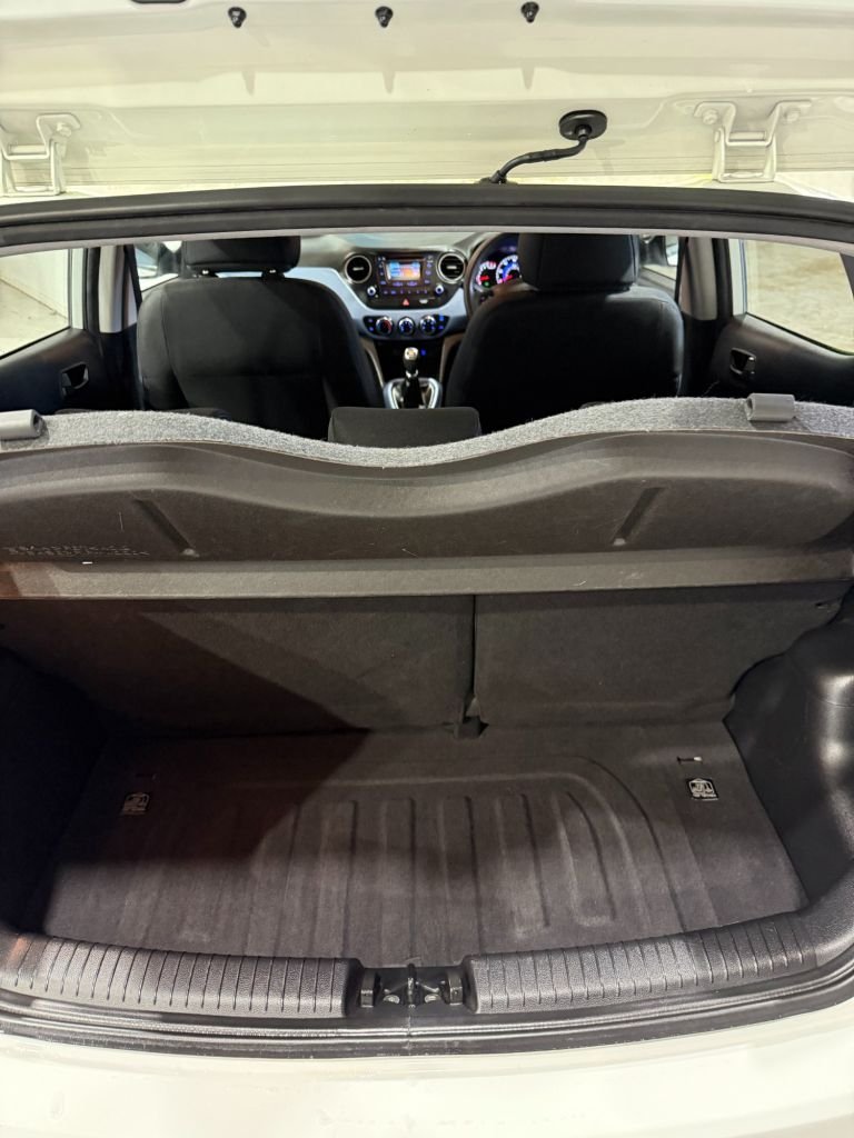 Used Hyundai i10 2015 for sale - 76510097: Photo 20