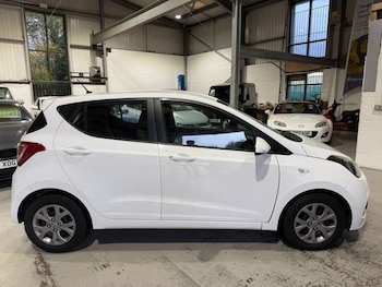 Used Hyundai i10 2015 for sale - 76510097: Photo