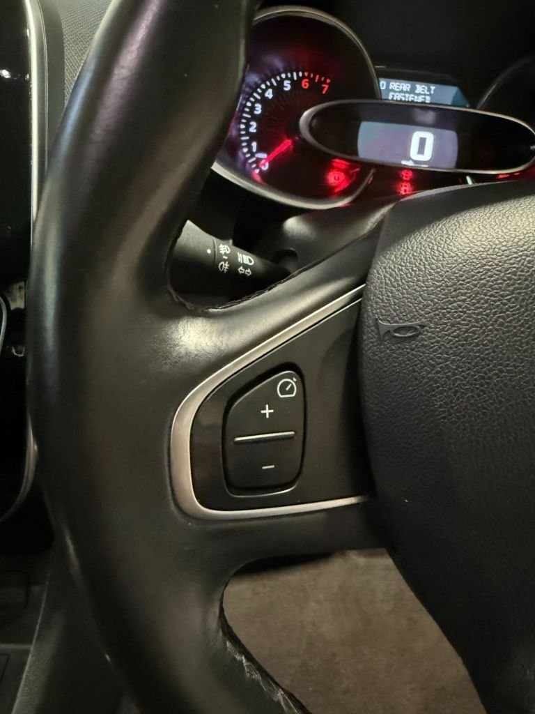 Used Renault Clio 2017 for sale - 76923728: Photo 17