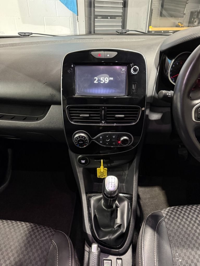 Used Renault Clio 2017 for sale - 76923728: Photo 19