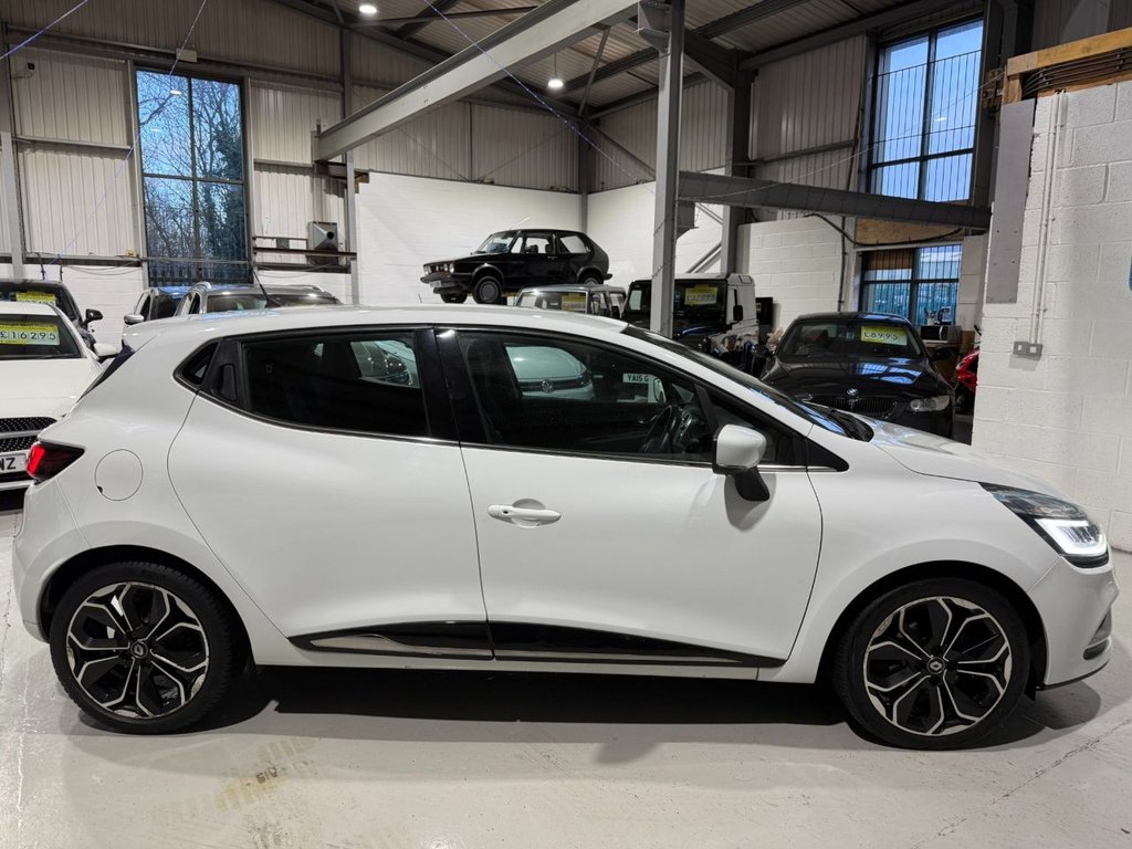 Used Renault Clio 2017 for sale - 76923728: Photo 2